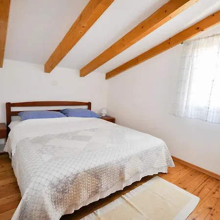 Apartman Lisa *